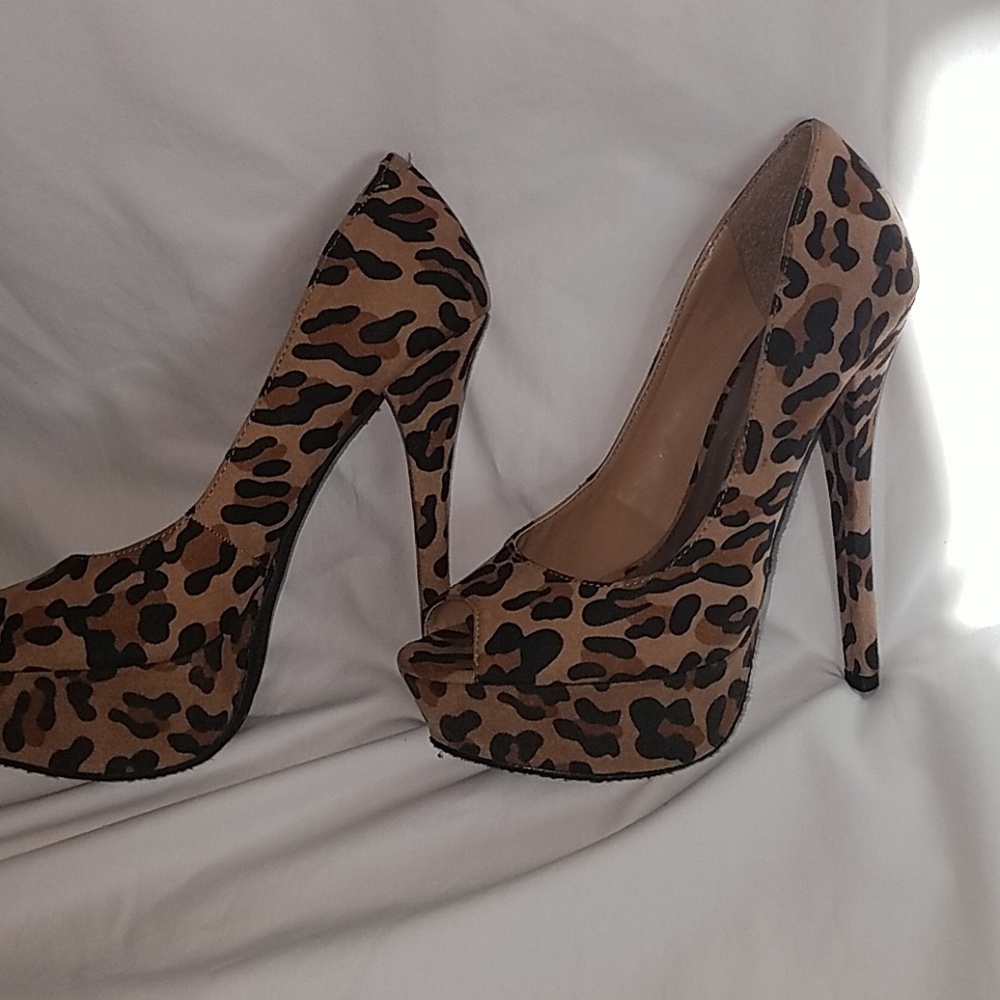 JustFab stiletto leopard